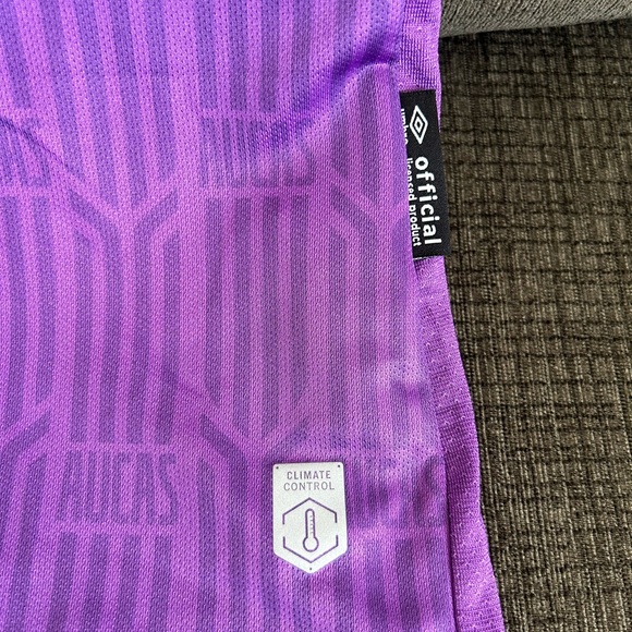 Umbro Authentic S.D. Aucas Purple Soccer 2023 Ecuador Jersey Men’s Sz: Medium - Picture 4 of 7